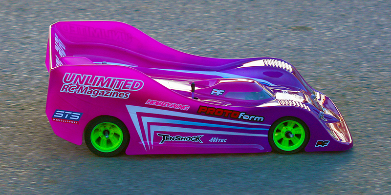 Buri Racer E1 in Action lila Karosserie gelbe Felgen